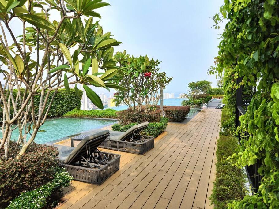 Infinity Pool 2Br Suite 7Pax @Beacon @Georgetown Exterior foto